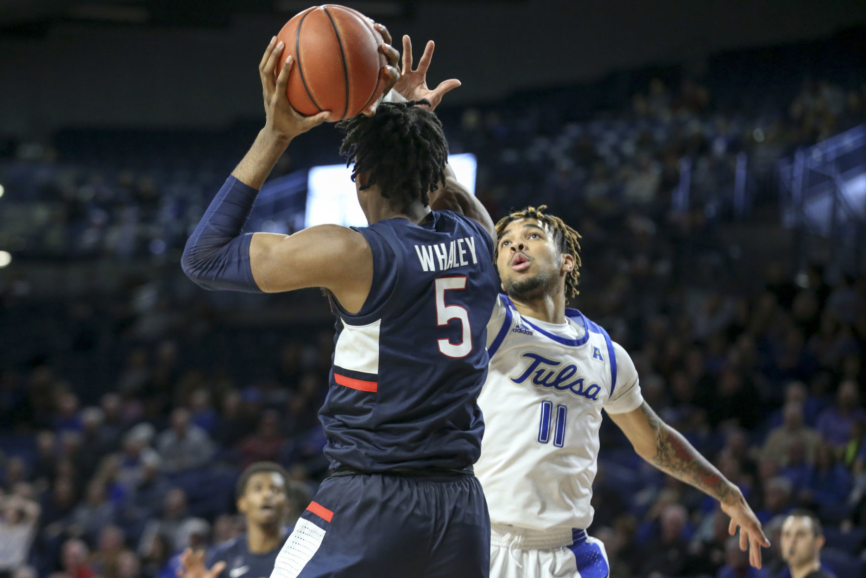 Tulsa Golden Hurricane vs Connecticut Huskies